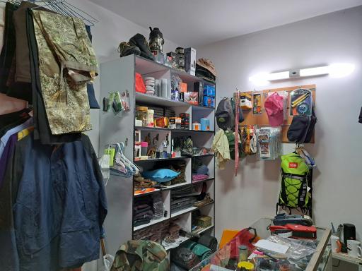 عکس فروشگاه کوهنوردی طبیعت گردی فرشاد