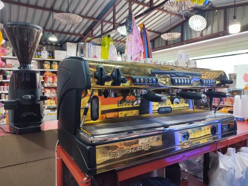 بوفه (دکه) ئاگرین