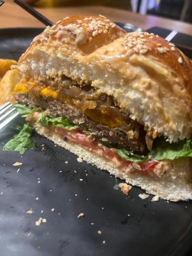 عکس کافه رستوران نیوان