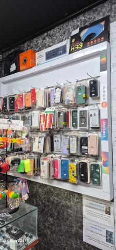 کلوپ و لوازم جانبی موبایل و کامپیوتر لاله زار