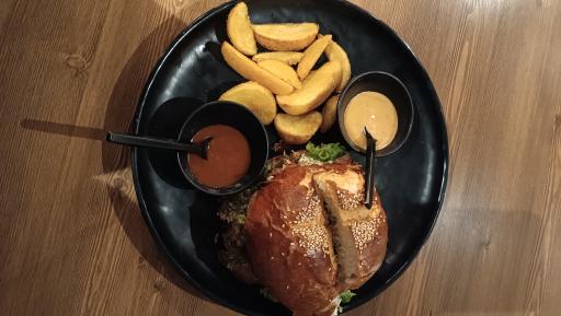 عکس کافه رستوران نیوان