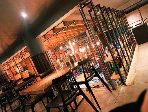 عکس کافه رستوران نیوان