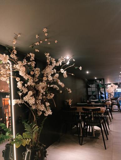 عکس کافه رستوران نیوان