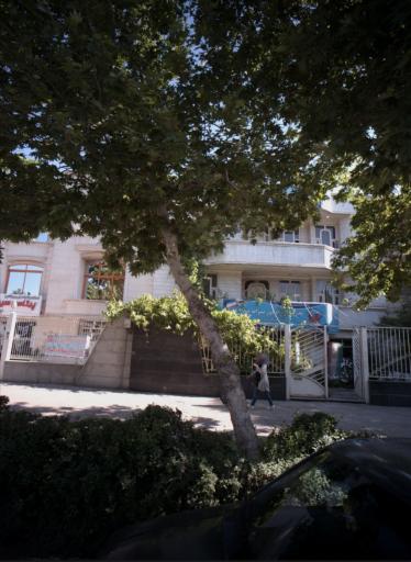 عکس مدرسه پسرانه از راه دور صدر