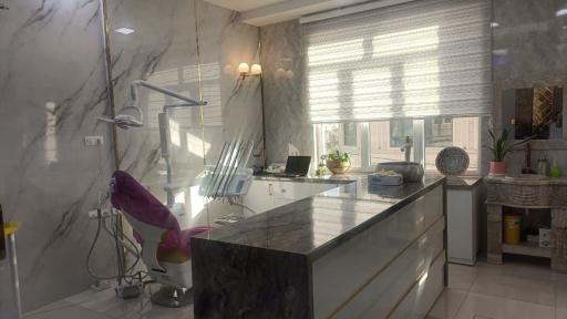 عکس دکتر آذری