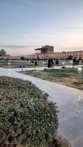 عکس بازار میدان نقش جهان