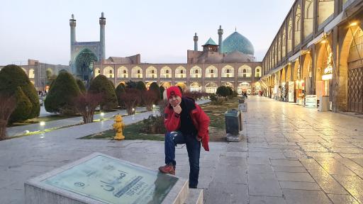 عکس بازار میدان نقش جهان