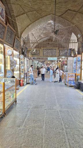 عکس بازار میدان نقش جهان