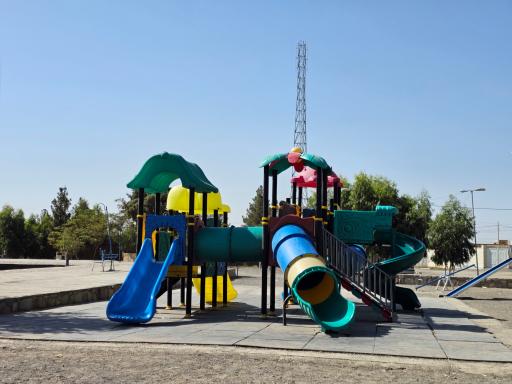 عکس زمین بازی کودکان