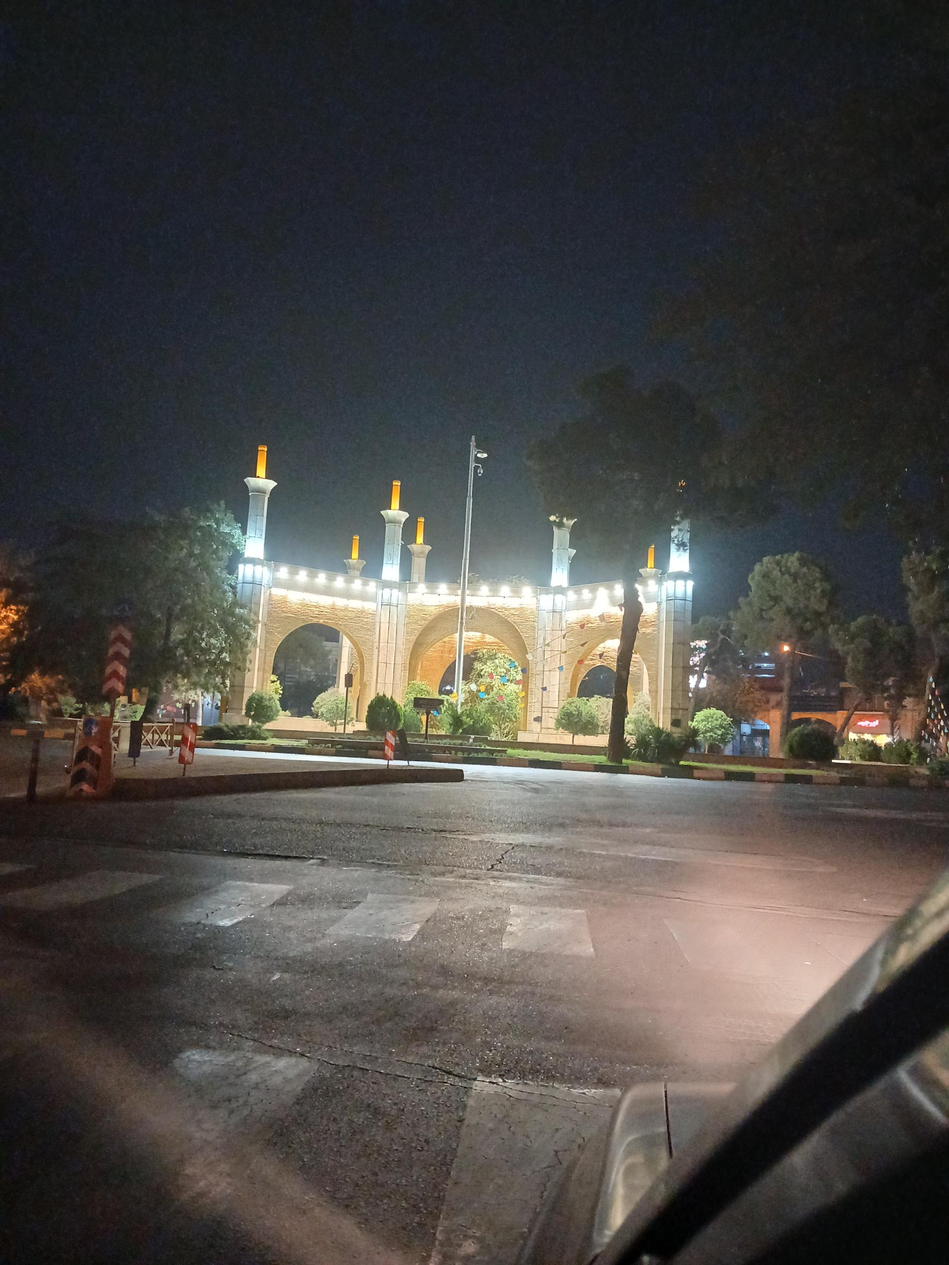 عکس میدان قزوین