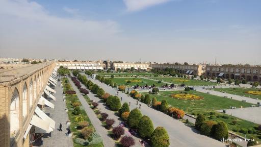 عکس بازار میدان نقش جهان