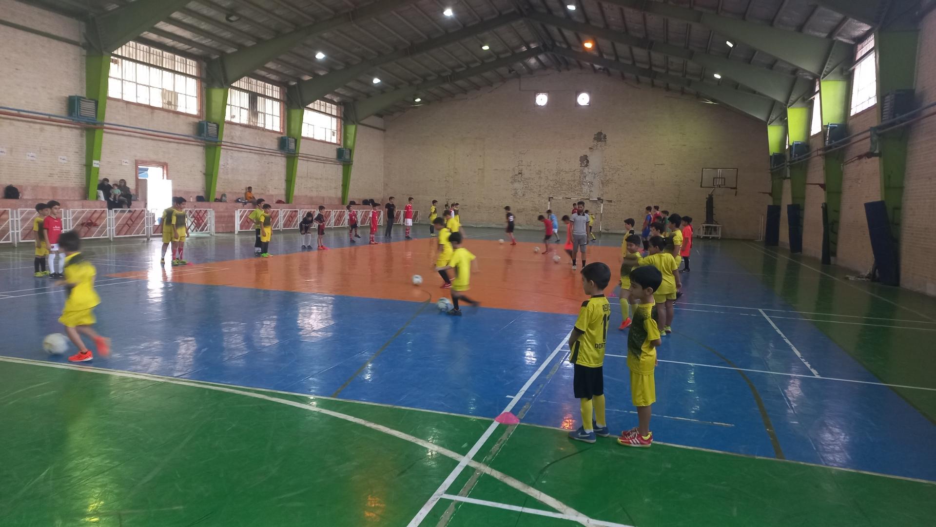 عکس مجتمع ورزشی والفجر