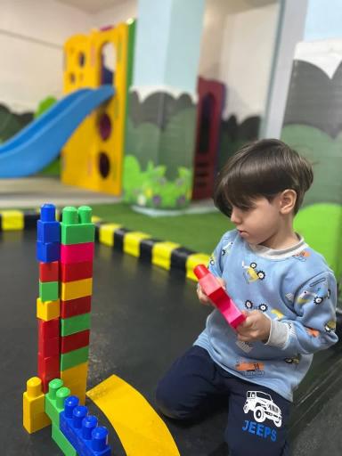 عکس کودکستان سرزمین رنگین کمان