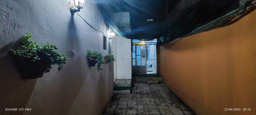 عکس ساختمان پزشکان هروی