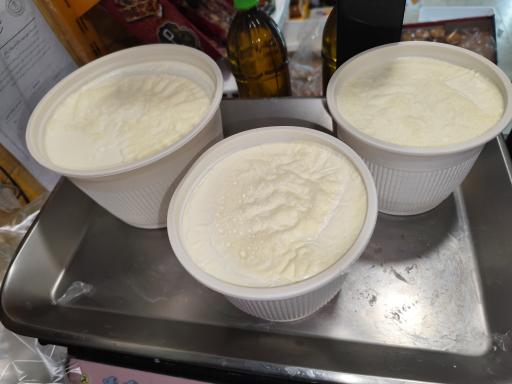 عکس تولیدی و فروشگاه لبنیات