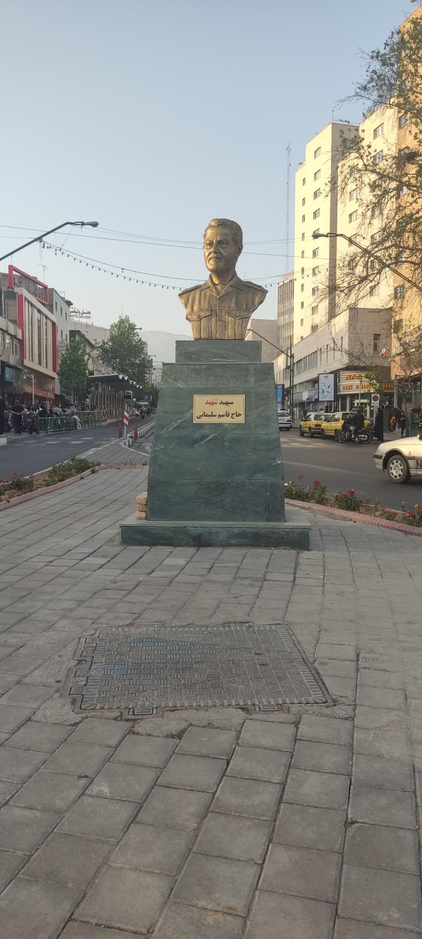 عکس تندیس شهید سپهبد حاج قاسم سلیمانی 