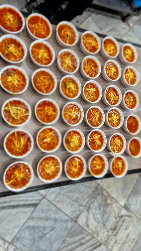 کترینگ میزبان