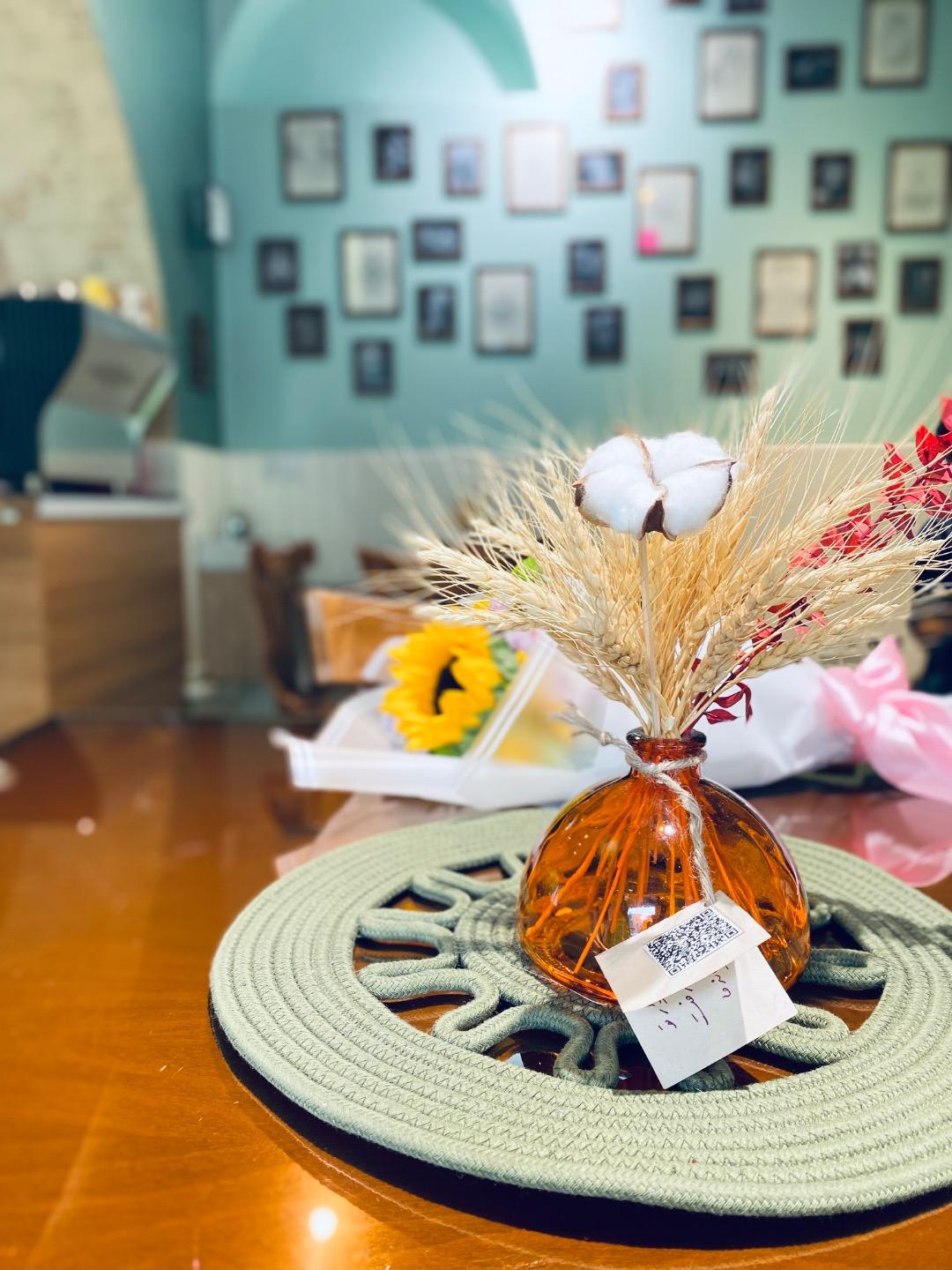 عکس کافه چوبین