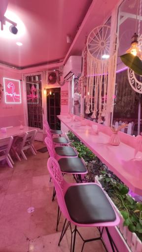 عکس کافی‌شاپ پینکی روم