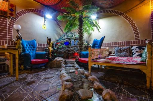 عکس رستوران لبخند 