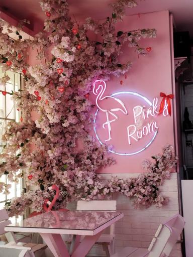 عکس کافی‌شاپ پینکی روم