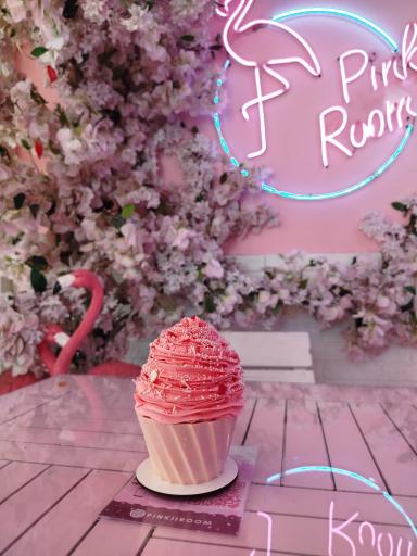 عکس کافی‌شاپ پینکی روم