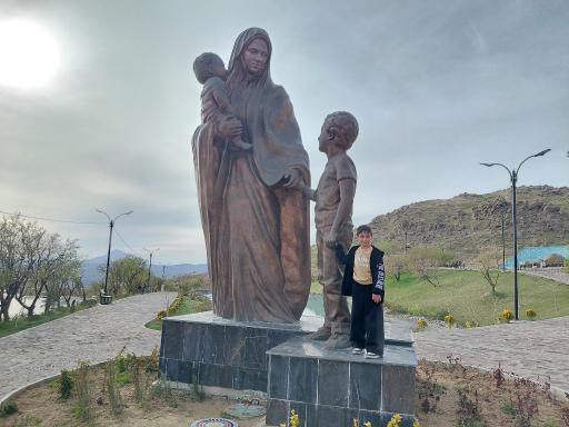 عکس دریاچه مادر 