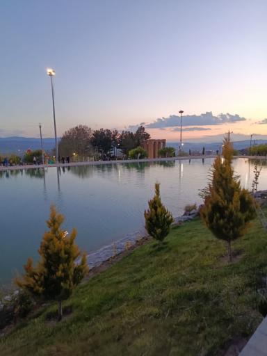 عکس دریاچه مادر 
