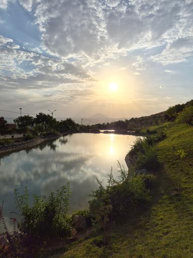 عکس دریاچه مادر 