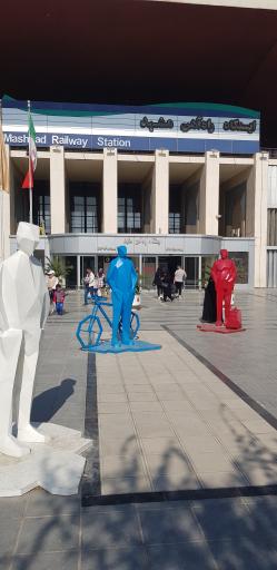 عکس ورودی مترو ایستگاه راه آهن مشهد