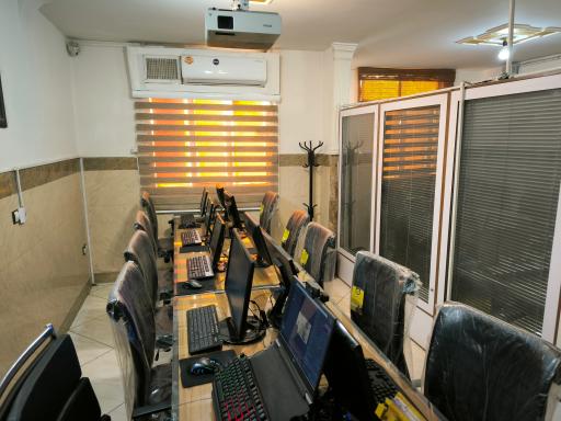 آموزشگاه دهقان