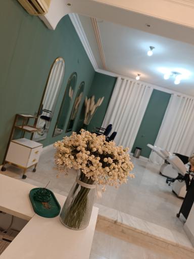 آموزشگاه و سالن زیبایی ماهك مدني