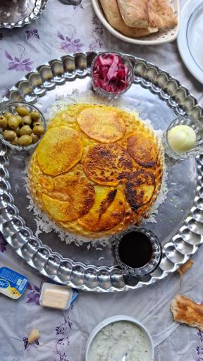 عکس باغ رستوران ضیافت