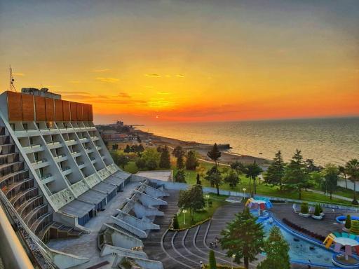 عکس هتل پارسیان خزر