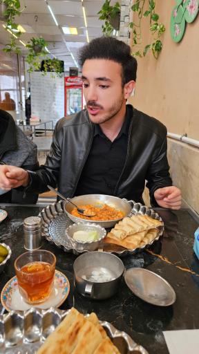 عکس کافه صبحانه ۹۱۱