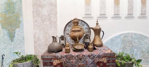 کافه عمارت مهر و ماه