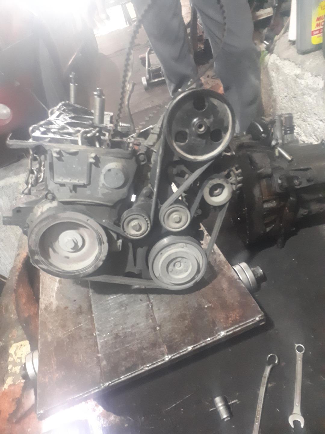 عکس تعمیرگاه تخصصی توسن