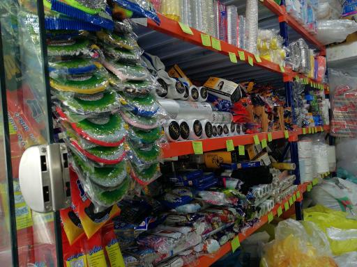 عکس ظروف یکبار مصرف پلاستیکی سجادی 