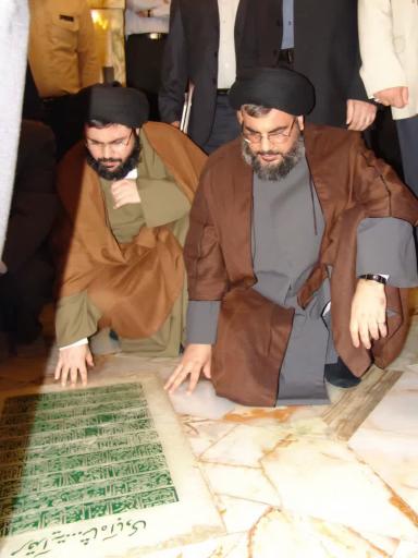 عکس مرقد آیت الله شاه آبادی