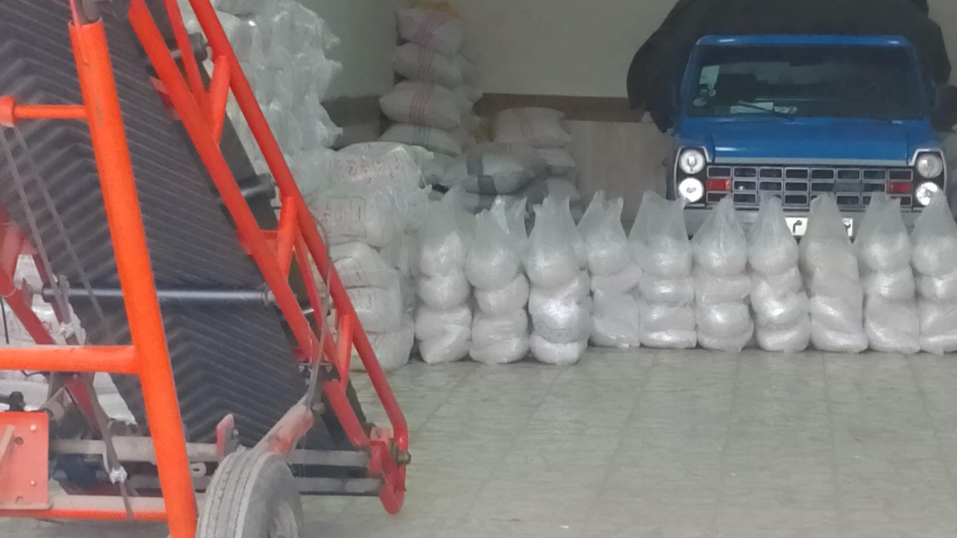 عکس برنج فروشی مهدی باقرلقب