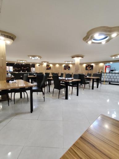 عکس رستوران و فست فود پرستو