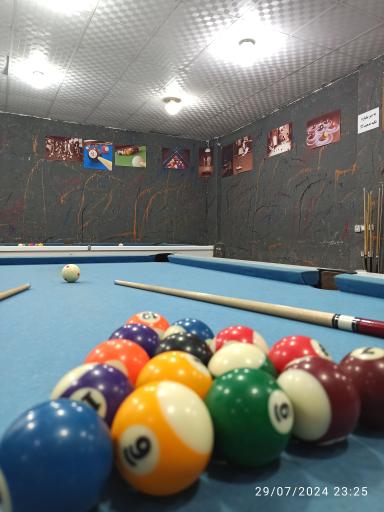 عکس باشگاه بیلیارد و گیم نت لایت
