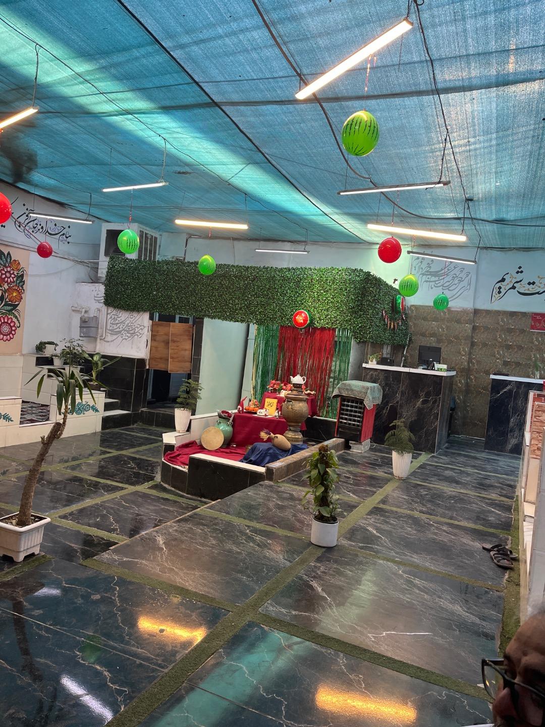 عکس باغچه دایی احمد