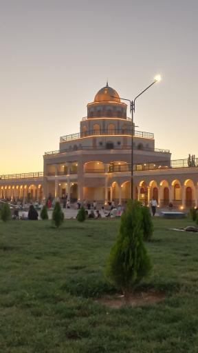 عکس عمارت کلاه فرنگی