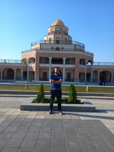 عکس عمارت کلاه فرنگی