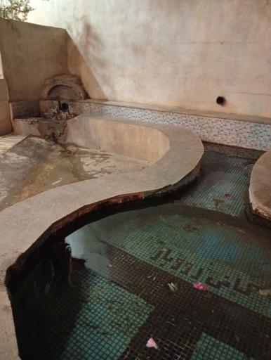عکس چشمه کانی رووبار