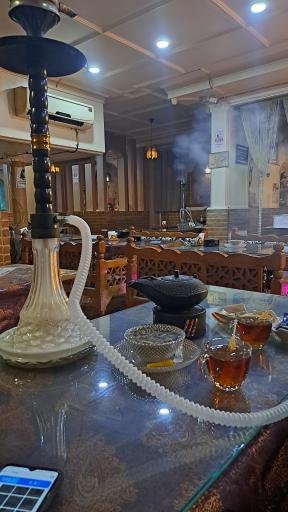 عکس سفره خانه سنتی شقایق