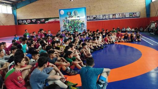 عکس سالن ورزشی خاتم 