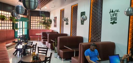 عکس کافه مون