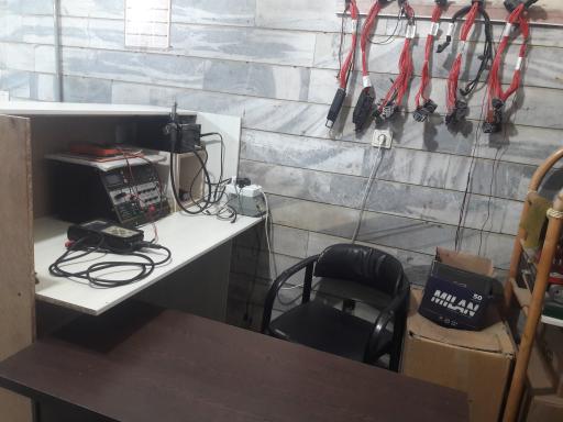 عکس کلینیک خدمات برق و ایسیو خودرو میلان 